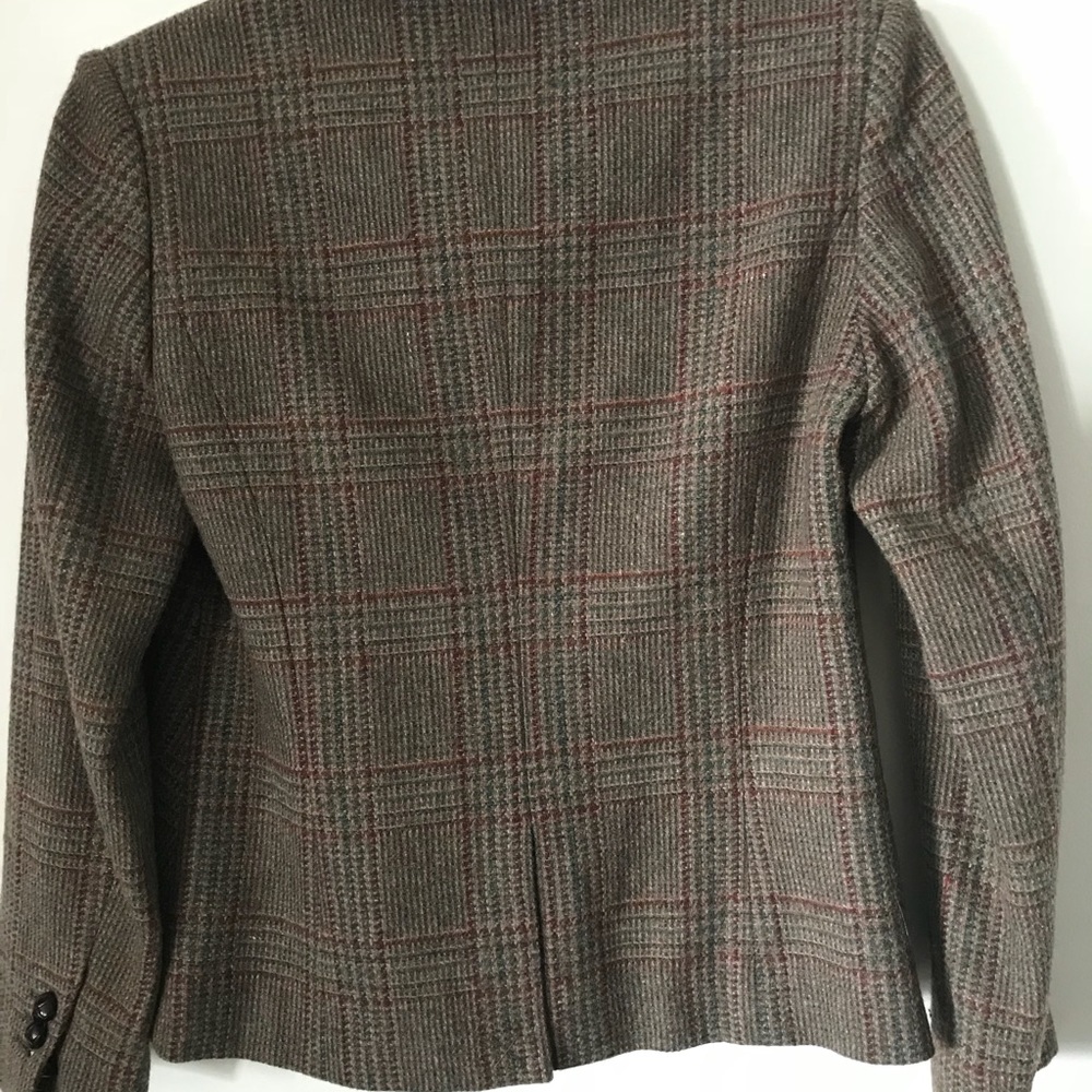 Jacket - Picture 3 of 4